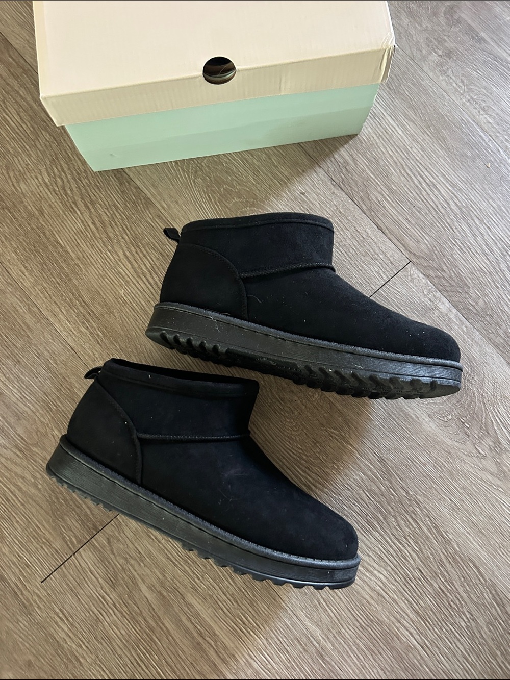 Mini Boots - Picture 2 of 4